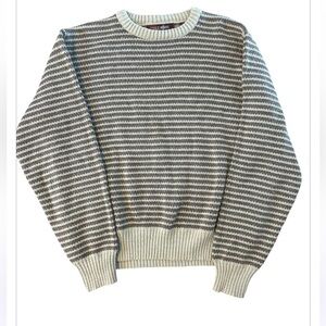 Vintage Eagle Point knit sweater Men’s vintage large, fits smaller
Unisex
